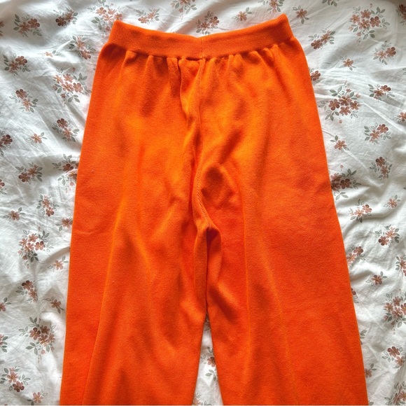 Amazon Orange Crewneck Sweatshirt/Sweatpants Set - Picture 9 of 12